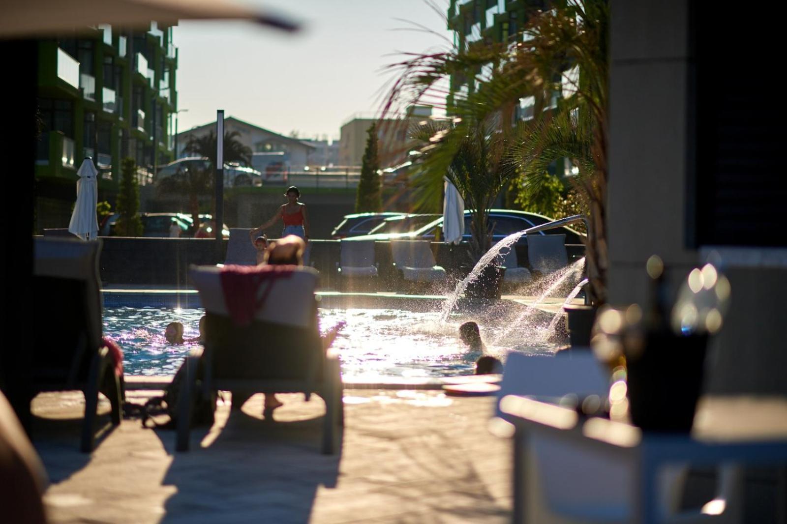 Evelyn'S Apartment Spa&Pool Beach Resort Mamaia Exterior foto