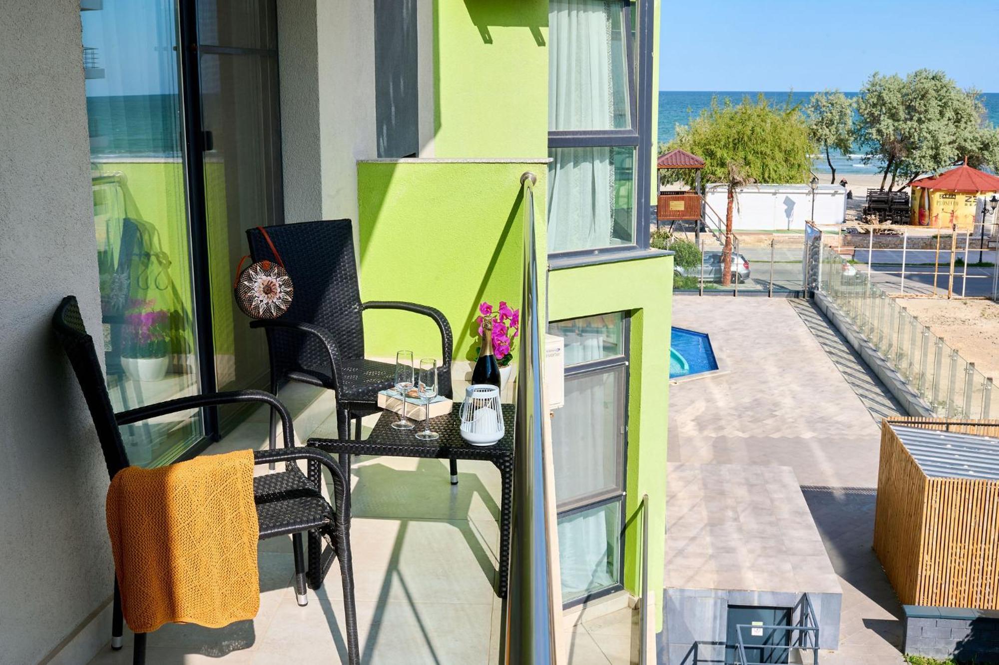 Evelyn'S Apartment Spa&Pool Beach Resort Mamaia Exterior foto
